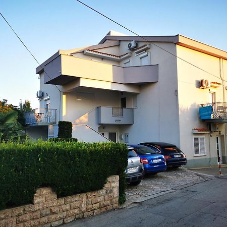Artneo Apartmani Новаля Екстериор снимка