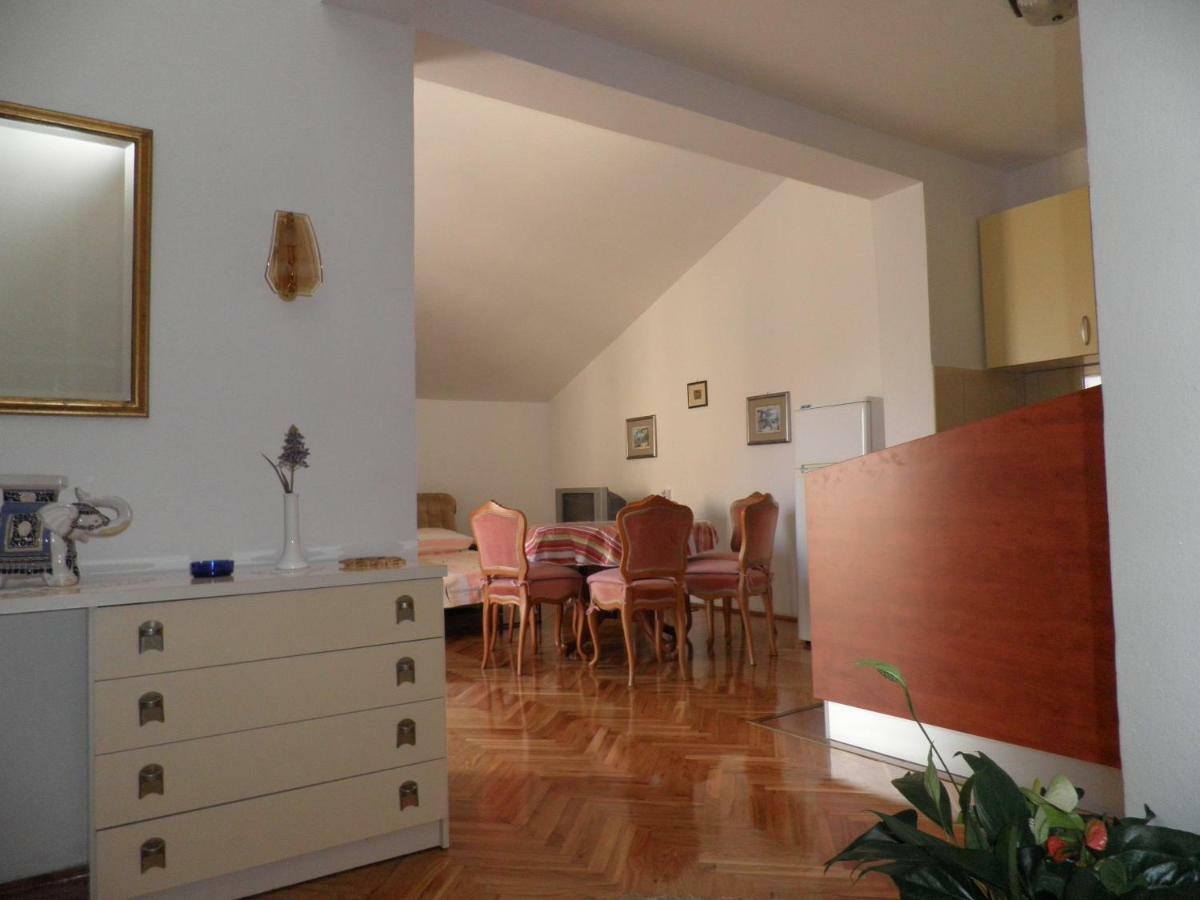 Artneo Apartmani Новаля Екстериор снимка